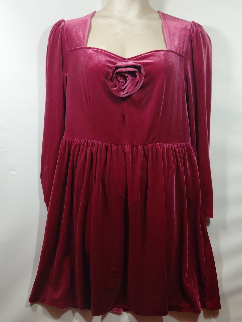 Ava & Viv Burgundy Velvet Long-Sleeve Sweetheart Neckline Dress with Rose Accent